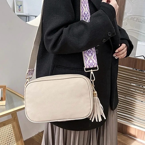 Cream Guitar Strap Purse - Picture 2 of 4